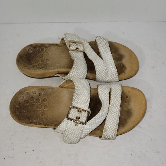 Vionic Sandals Womens Sz 9.5 White Shoes Beach River Pool Outdoors Buckle Strap - Picture 3 of 12